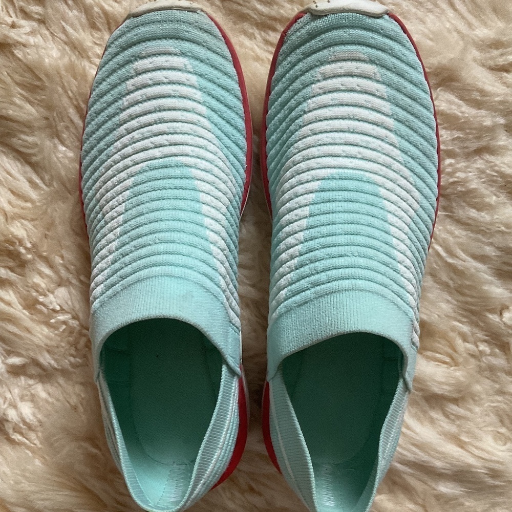 MERREL LIGHT TURQUOISE BLUE/RED SOLE STRETCH WOMEN SNEAKERS SIZE US 8.5 - Picture 2 of 12